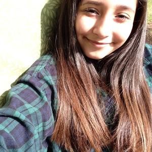 Meet your Posher, Leslie